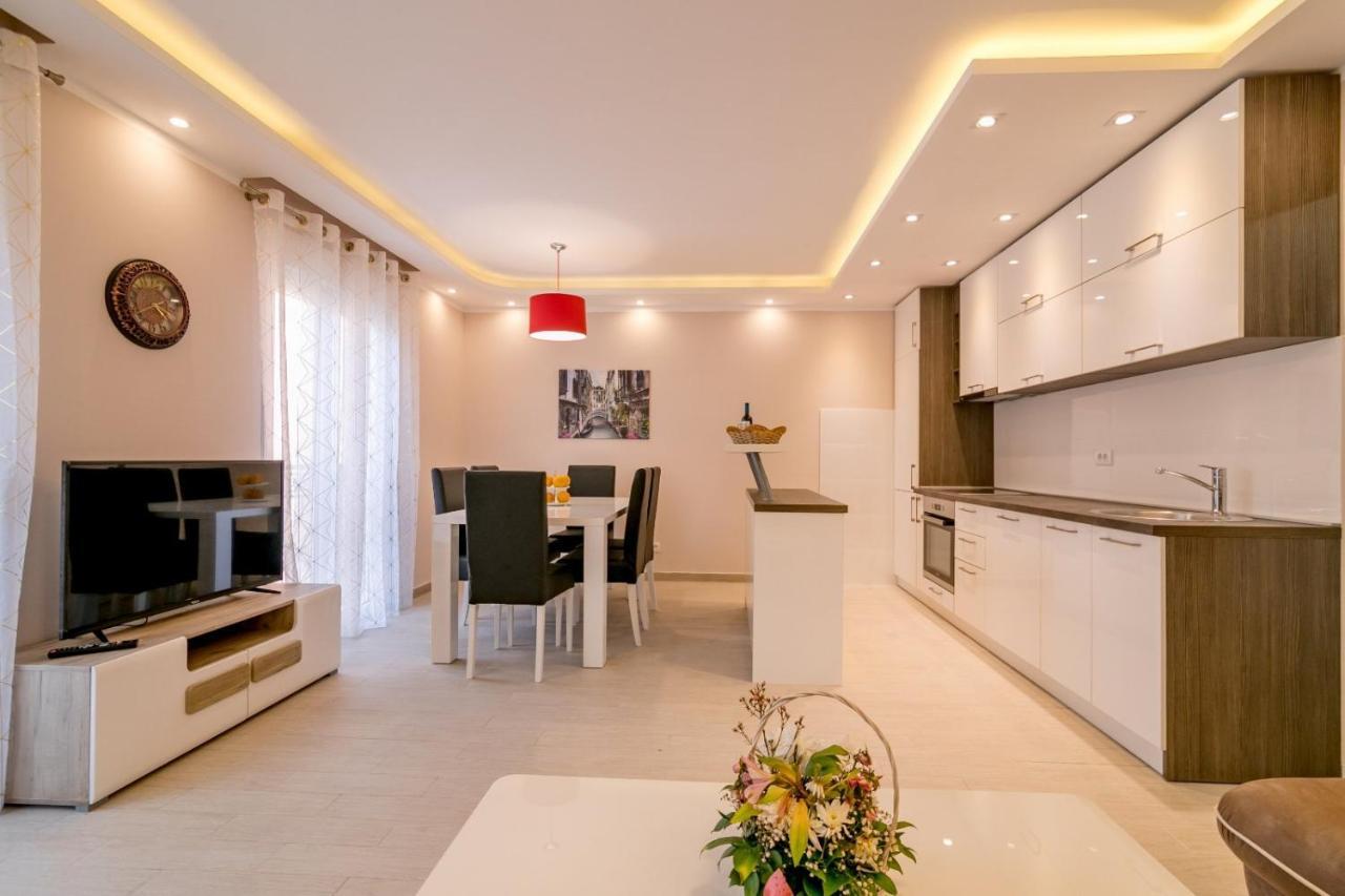 Apartmani Matej Котор Экстерьер фото
