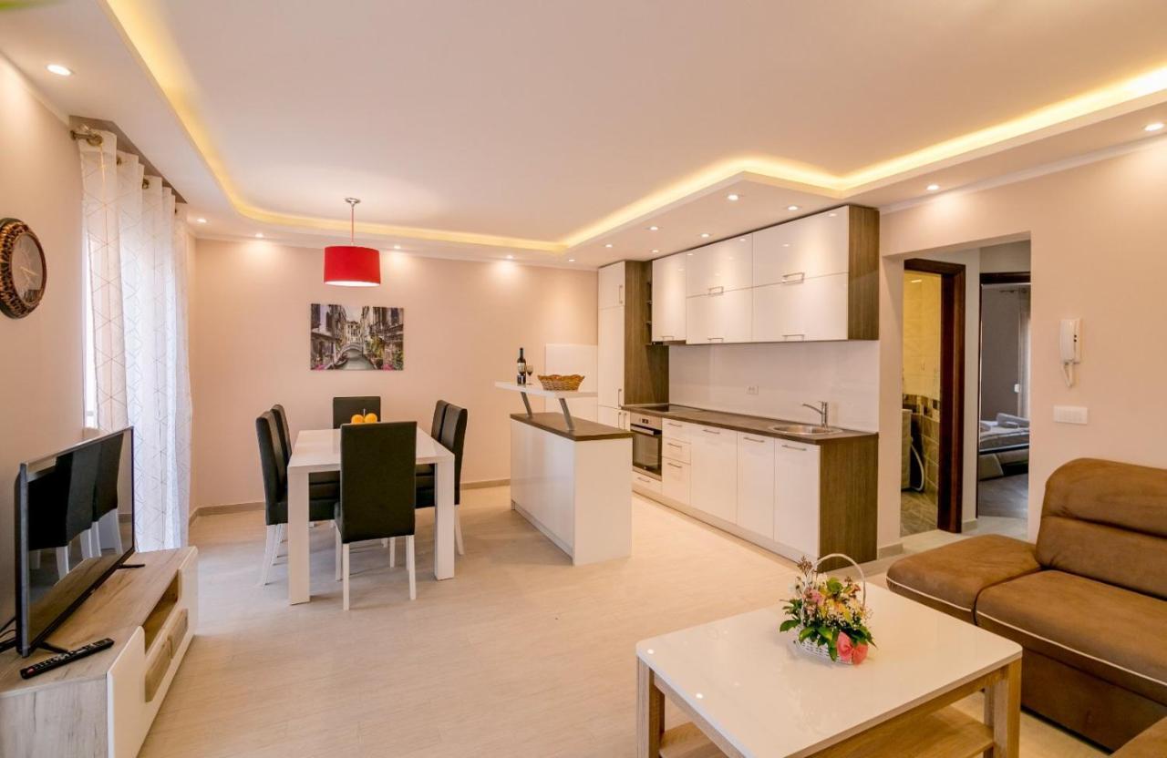 Apartmani Matej Котор Экстерьер фото